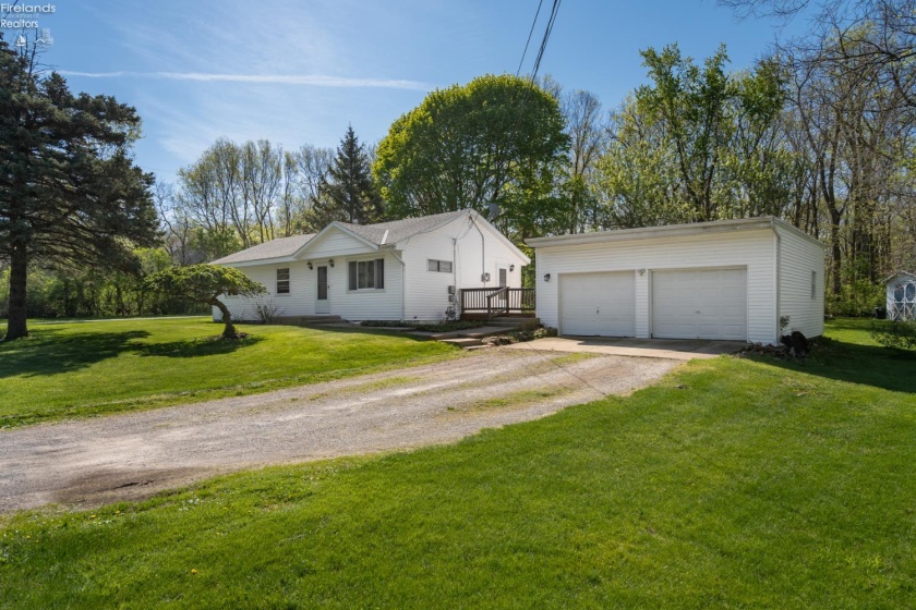 4528 Weyhe Road, Port Clinton, 43452, 3 Bedrooms Bedrooms, ,1 BathroomBathrooms,Residential,For Sale,Weyhe,20261460