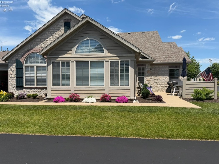 2749 Canterbury Circle, Port Clinton, 43452, 2 Bedrooms Bedrooms, ,2 BathroomsBathrooms,Residential,For Sale,Canterbury,20261550