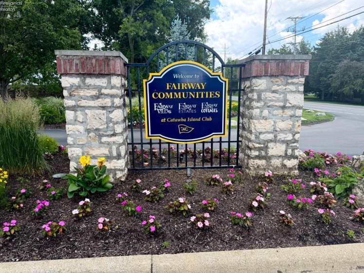2749 Canterbury Circle, Port Clinton, 43452, 2 Bedrooms Bedrooms, ,2 BathroomsBathrooms,Residential,For Sale,Canterbury,20261550