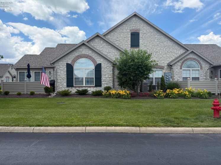 2749 Canterbury Circle, Port Clinton, 43452, 2 Bedrooms Bedrooms, ,2 BathroomsBathrooms,Residential,For Sale,Canterbury,20261550