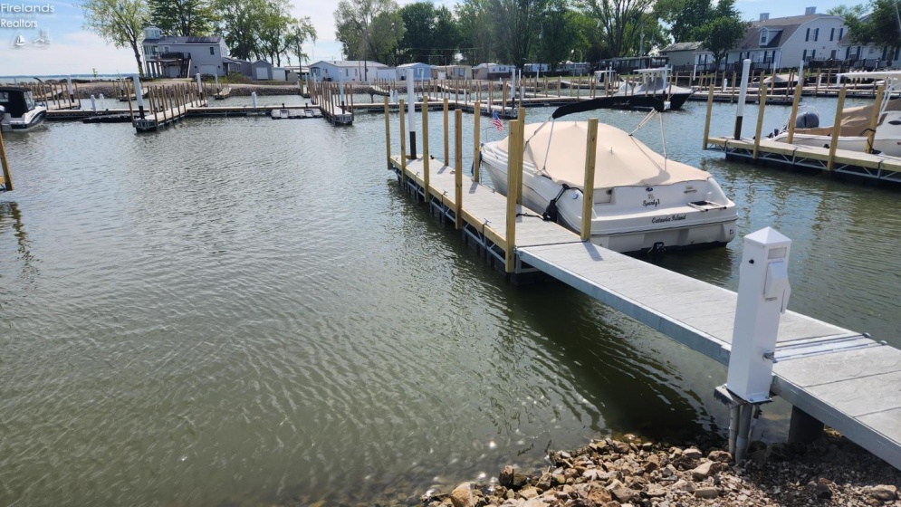 49 Schooner Point Drive, Port Clinton, 43452, 2 Bedrooms Bedrooms, ,2 BathroomsBathrooms,Residential,For Sale,Schooner Point,20261682