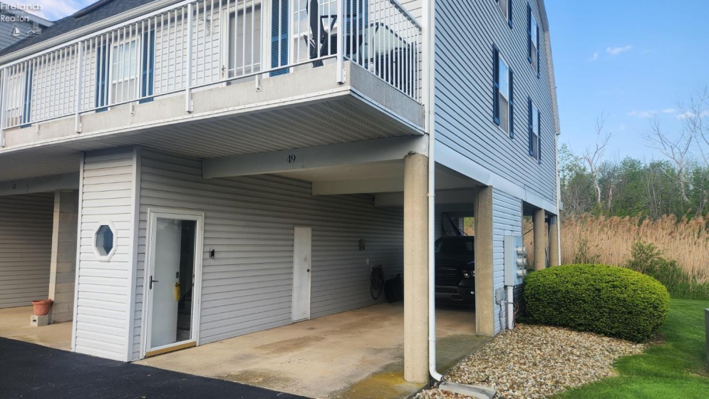 49 Schooner Point Drive, Port Clinton, 43452, 2 Bedrooms Bedrooms, ,2 BathroomsBathrooms,Residential,For Sale,Schooner Point,20261682