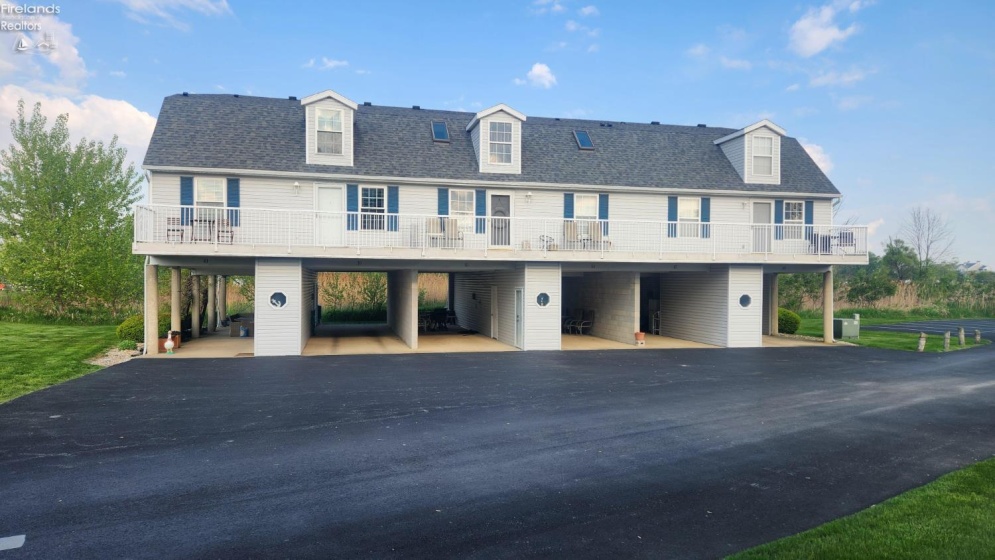 49 Schooner Point Drive, Port Clinton, 43452, 2 Bedrooms Bedrooms, ,2 BathroomsBathrooms,Residential,For Sale,Schooner Point,20261682