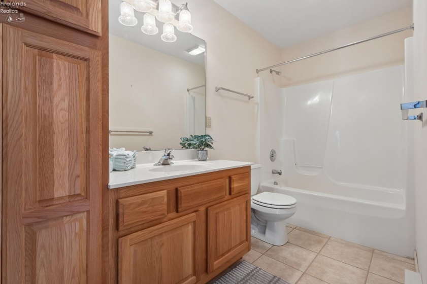 2111 Lakefield Drive, Huron, 44839, 2 Bedrooms Bedrooms, ,2 BathroomsBathrooms,Residential,For Sale,Lakefield,20261686