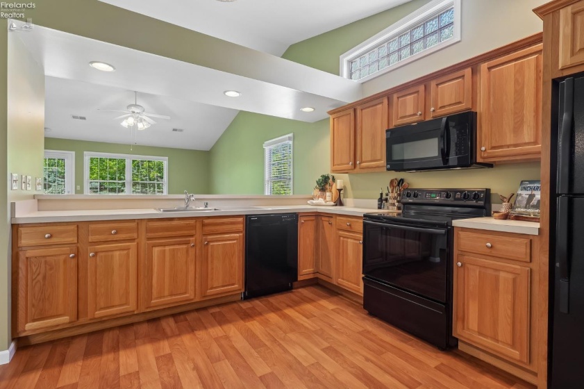 2111 Lakefield Drive, Huron, 44839, 2 Bedrooms Bedrooms, ,2 BathroomsBathrooms,Residential,For Sale,Lakefield,20261686