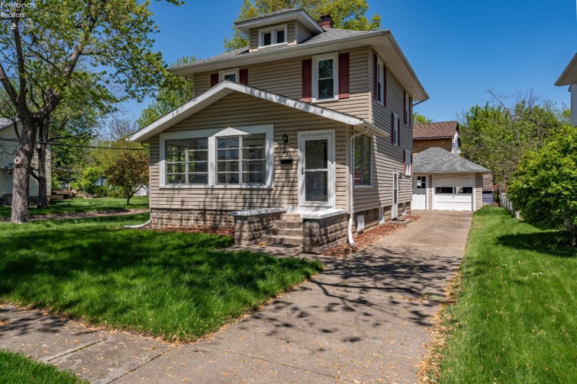 403 4th Street, Port Clinton, 43452, 4 Bedrooms Bedrooms, ,2 BathroomsBathrooms,Residential,For Sale,4th,20261685