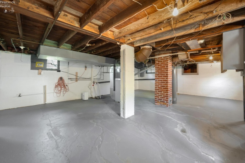 403 4th Street, Port Clinton, 43452, 4 Bedrooms Bedrooms, ,2 BathroomsBathrooms,Residential,For Sale,4th,20261685