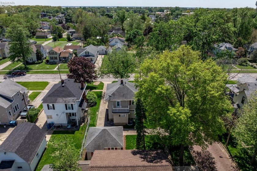 403 4th Street, Port Clinton, 43452, 4 Bedrooms Bedrooms, ,2 BathroomsBathrooms,Residential,For Sale,4th,20261685