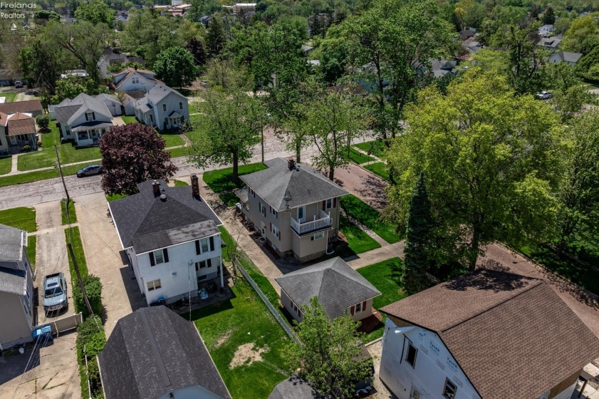 403 4th Street, Port Clinton, 43452, 4 Bedrooms Bedrooms, ,2 BathroomsBathrooms,Residential,For Sale,4th,20261685