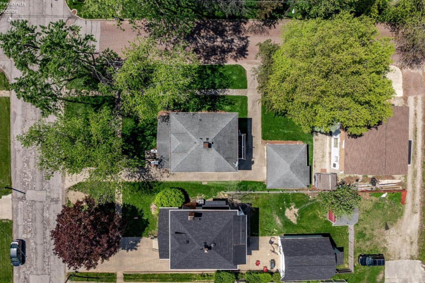 403 4th Street, Port Clinton, 43452, 4 Bedrooms Bedrooms, ,2 BathroomsBathrooms,Residential,For Sale,4th,20261685