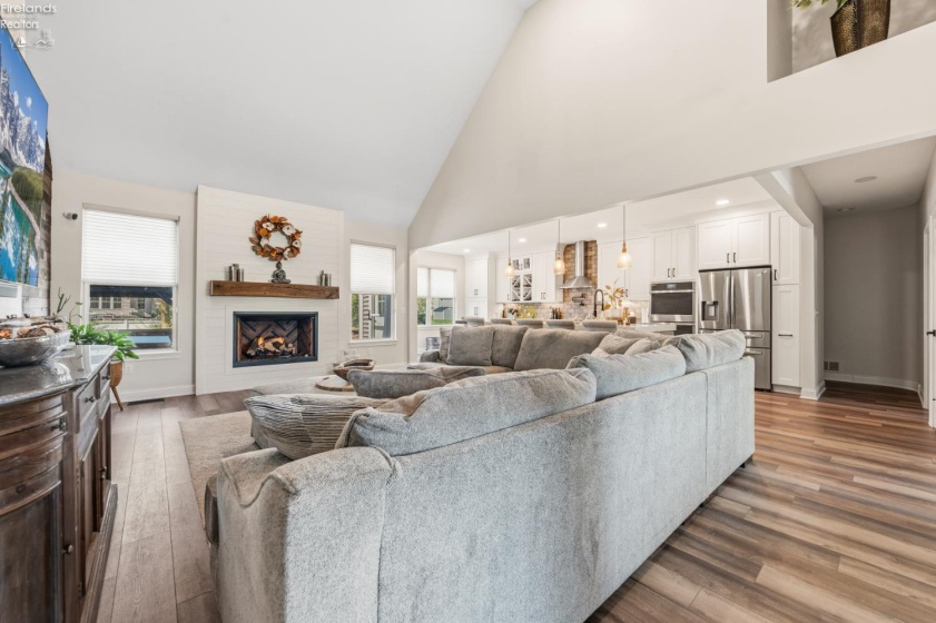 2580 Fairfield Drive, Avon, 44011, 3 Bedrooms Bedrooms, ,3 BathroomsBathrooms,Residential,For Sale,Fairfield,20261694
