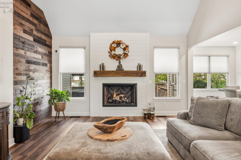 2580 Fairfield Drive, Avon, 44011, 3 Bedrooms Bedrooms, ,3 BathroomsBathrooms,Residential,For Sale,Fairfield,20261694