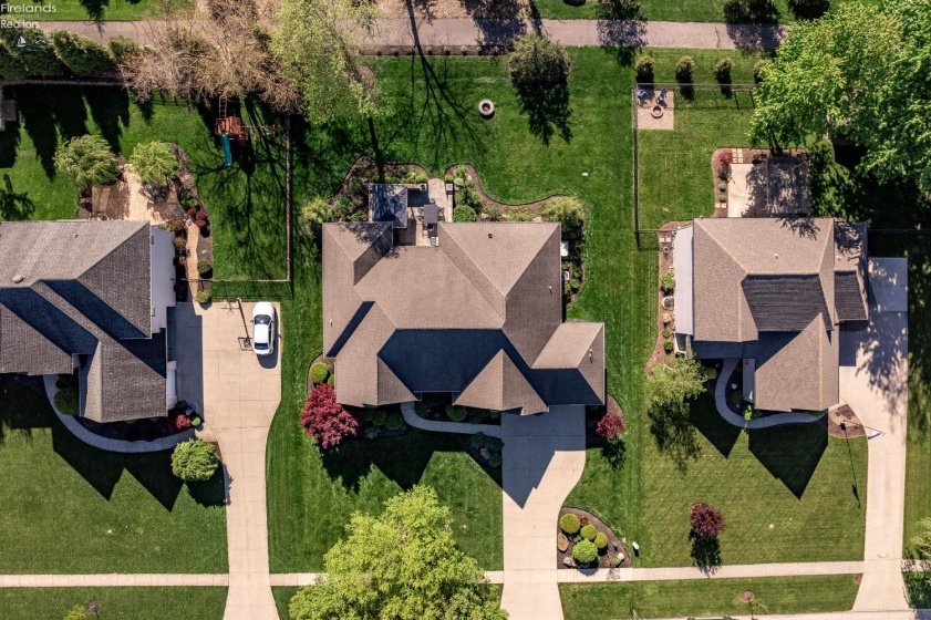 2580 Fairfield Drive, Avon, 44011, 3 Bedrooms Bedrooms, ,3 BathroomsBathrooms,Residential,For Sale,Fairfield,20261694
