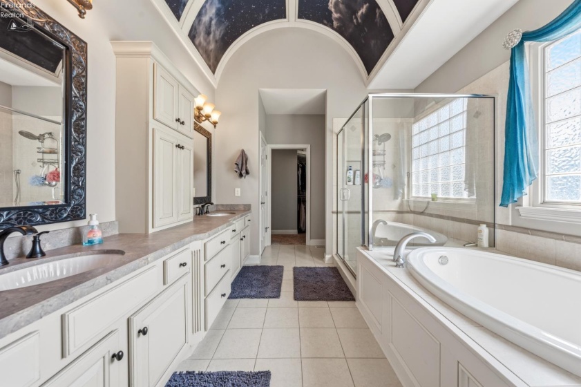 2580 Fairfield Drive, Avon, 44011, 3 Bedrooms Bedrooms, ,3 BathroomsBathrooms,Residential,For Sale,Fairfield,20261694