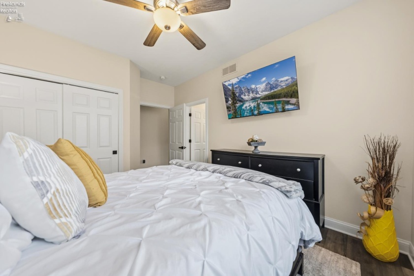 2580 Fairfield Drive, Avon, 44011, 3 Bedrooms Bedrooms, ,3 BathroomsBathrooms,Residential,For Sale,Fairfield,20261694