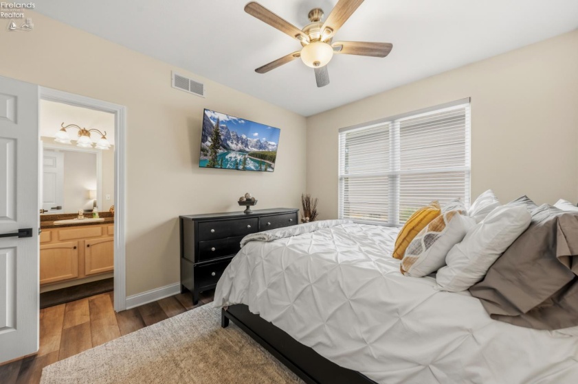 2580 Fairfield Drive, Avon, 44011, 3 Bedrooms Bedrooms, ,3 BathroomsBathrooms,Residential,For Sale,Fairfield,20261694