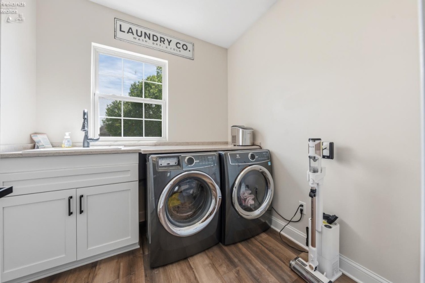 2580 Fairfield Drive, Avon, 44011, 3 Bedrooms Bedrooms, ,3 BathroomsBathrooms,Residential,For Sale,Fairfield,20261694