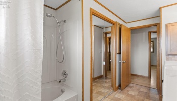 4561 Newbury, Vermilion, 44089, 3 Bedrooms Bedrooms, ,2 BathroomsBathrooms,Residential,For Sale,Newbury,20261587