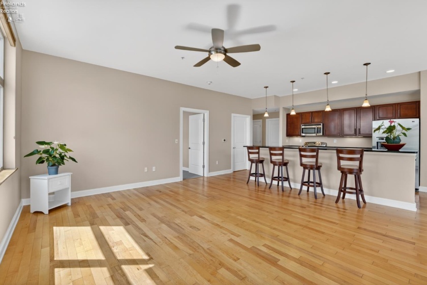 65 college, Oberlin, 44074, 2 Bedrooms Bedrooms, ,2 BathroomsBathrooms,Residential,For Sale,college,20261702