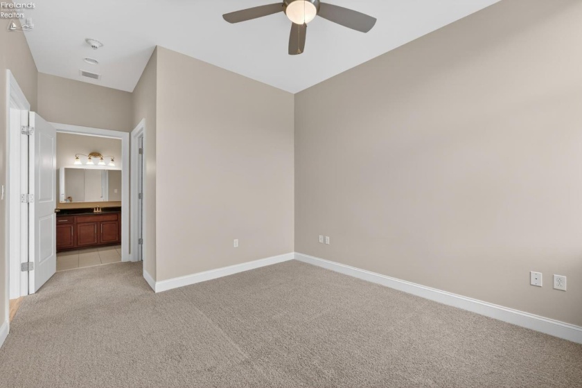 65 college, Oberlin, 44074, 2 Bedrooms Bedrooms, ,2 BathroomsBathrooms,Residential,For Sale,college,20261702