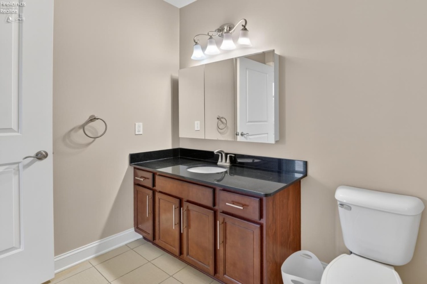 65 college, Oberlin, 44074, 2 Bedrooms Bedrooms, ,2 BathroomsBathrooms,Residential,For Sale,college,20261702