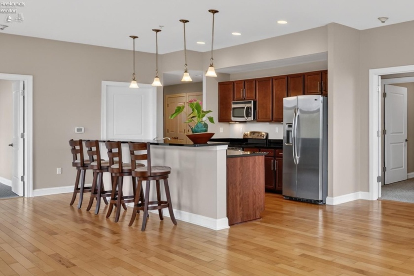 65 college, Oberlin, 44074, 2 Bedrooms Bedrooms, ,2 BathroomsBathrooms,Residential,For Sale,college,20261702