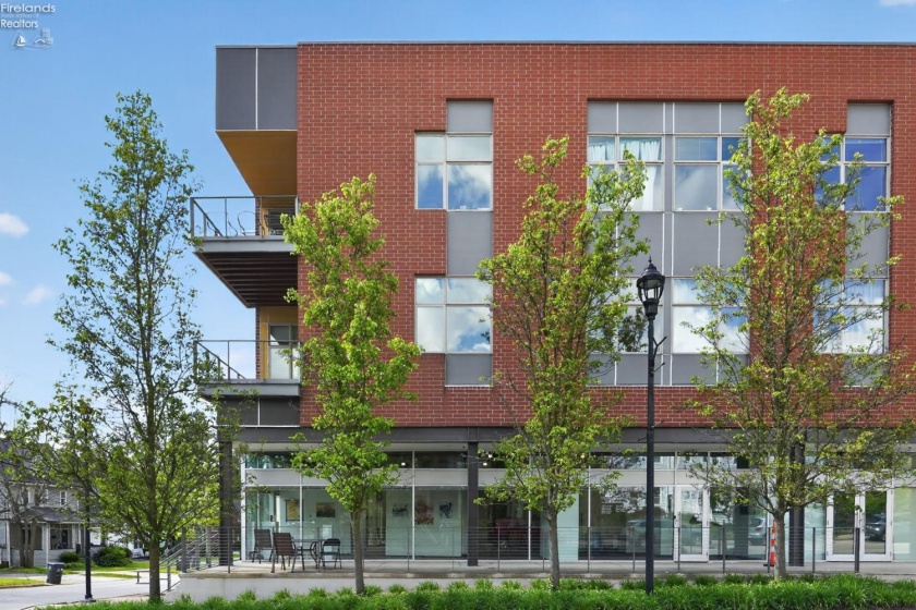 65 college, Oberlin, 44074, 2 Bedrooms Bedrooms, ,2 BathroomsBathrooms,Residential,For Sale,college,20261702