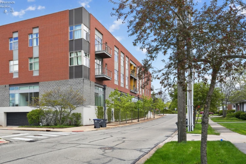 65 college, Oberlin, 44074, 2 Bedrooms Bedrooms, ,2 BathroomsBathrooms,Residential,For Sale,college,20261702
