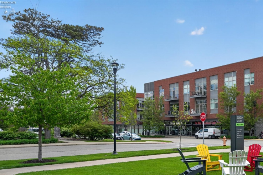 65 college, Oberlin, 44074, 2 Bedrooms Bedrooms, ,2 BathroomsBathrooms,Residential,For Sale,college,20261702