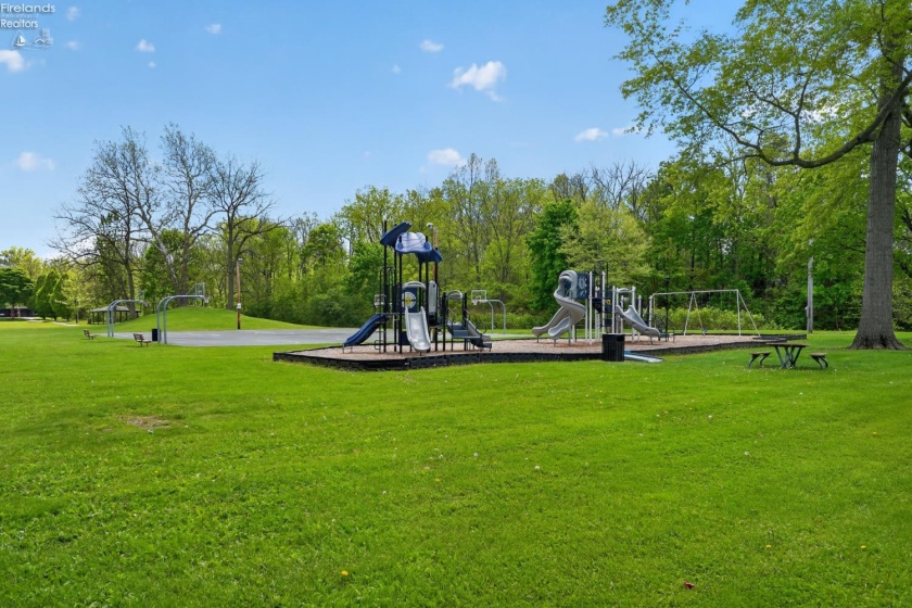 65 college, Oberlin, 44074, 2 Bedrooms Bedrooms, ,2 BathroomsBathrooms,Residential,For Sale,college,20261702