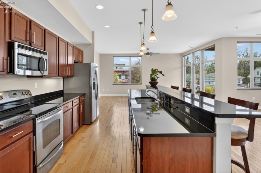 65 college, Oberlin, 44074, 2 Bedrooms Bedrooms, ,2 BathroomsBathrooms,Residential,For Sale,college,20261702