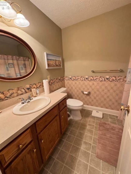 1724 Courtney Lane, Huron, 44839, 3 Bedrooms Bedrooms, ,2 BathroomsBathrooms,Residential,For Sale,Courtney,20261700