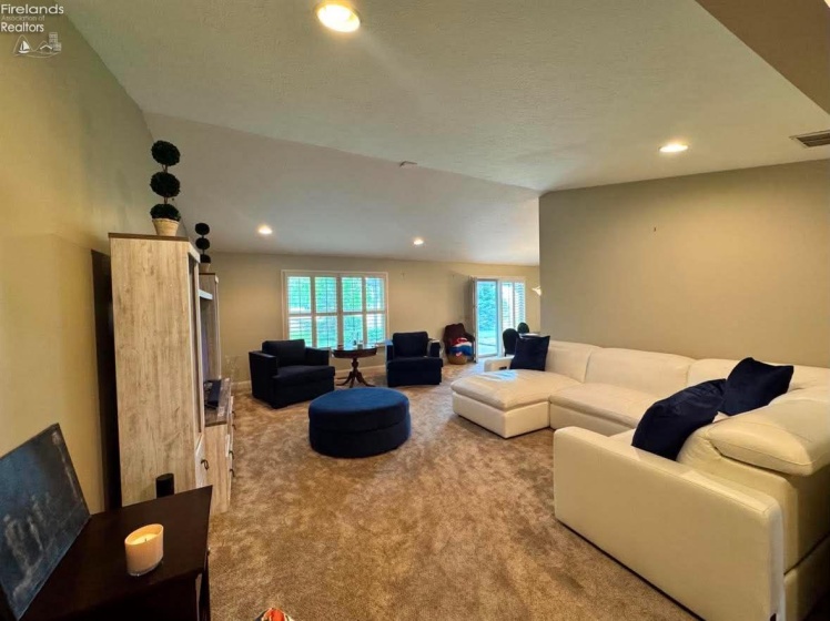 1724 Courtney Lane, Huron, 44839, 3 Bedrooms Bedrooms, ,2 BathroomsBathrooms,Residential,For Sale,Courtney,20261700