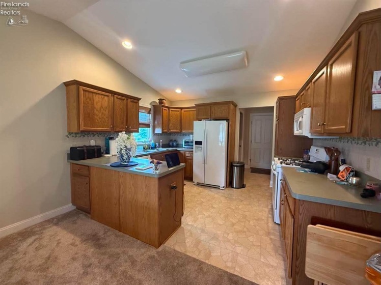 1724 Courtney Lane, Huron, 44839, 3 Bedrooms Bedrooms, ,2 BathroomsBathrooms,Residential,For Sale,Courtney,20261700