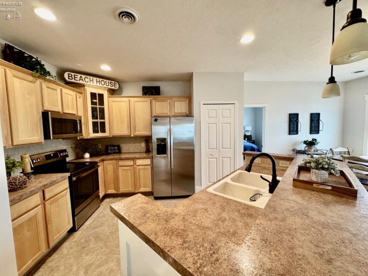 5228 Blue Teal Drive, Port Clinton, 43452, 2 Bedrooms Bedrooms, ,2 BathroomsBathrooms,Residential,For Sale,Blue Teal,20261705