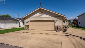 1385 McCloy Avenue, Port Clinton, 43452, 3 Bedrooms Bedrooms, ,2 BathroomsBathrooms,Residential,For Sale,McCloy,20261703
