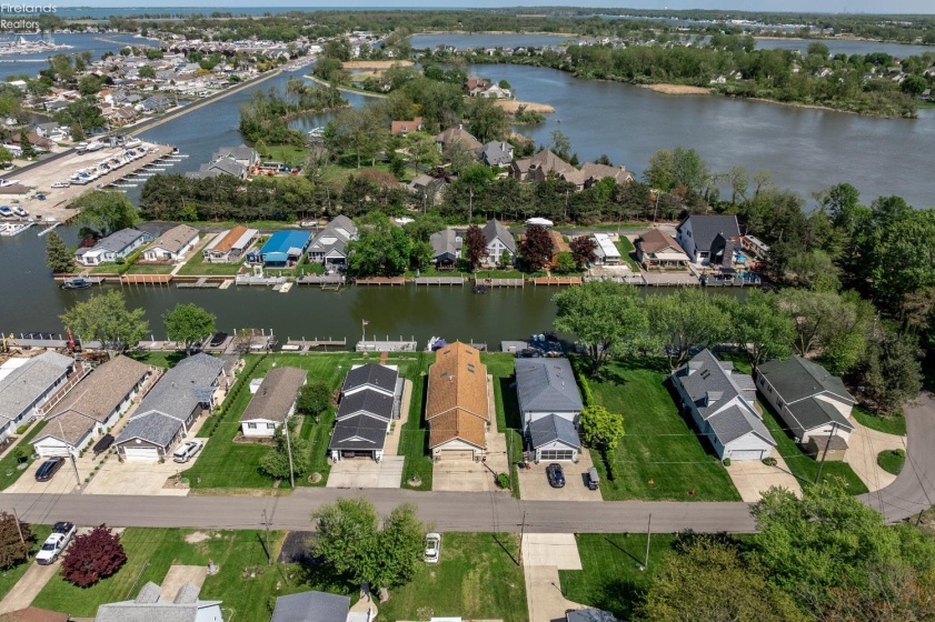 1385 McCloy Avenue, Port Clinton, 43452, 3 Bedrooms Bedrooms, ,2 BathroomsBathrooms,Residential,For Sale,McCloy,20261703