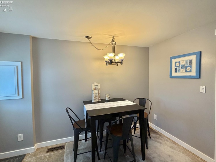 102 Landing Lane, Marblehead, 43440, 2 Bedrooms Bedrooms, ,2 BathroomsBathrooms,Residential,For Sale,Landing,20261699