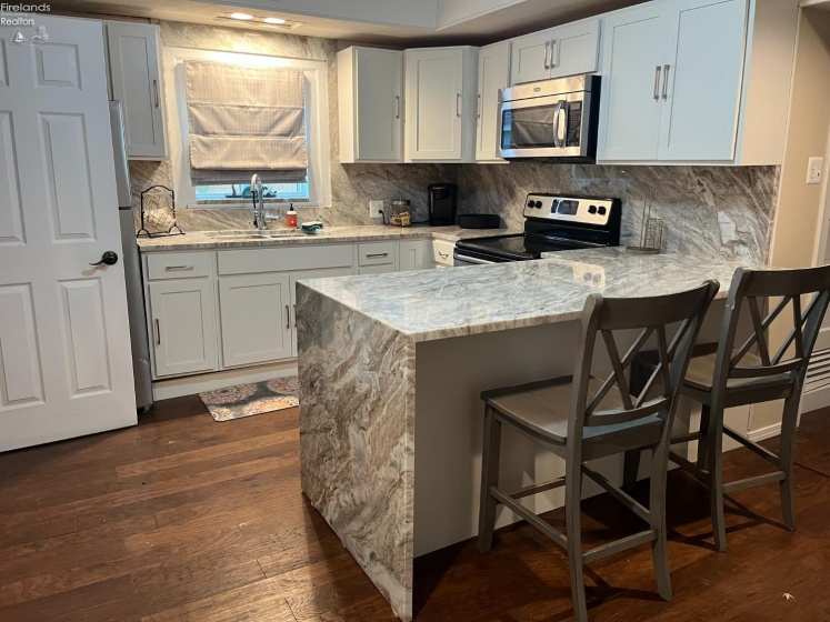 410 Main Street, Marblehead, 43440, 4 Bedrooms Bedrooms, ,2 BathroomsBathrooms,Residential,For Sale,Main,20261707