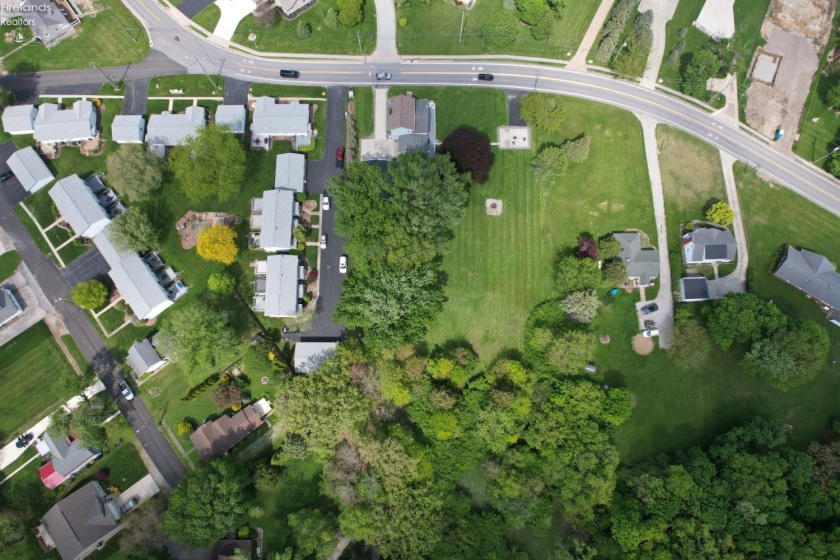 410 Main Street, Marblehead, 43440, 4 Bedrooms Bedrooms, ,2 BathroomsBathrooms,Residential,For Sale,Main,20261707