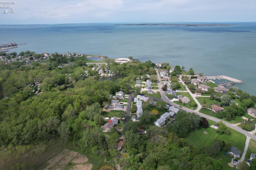 410 Main Street, Marblehead, 43440, 4 Bedrooms Bedrooms, ,2 BathroomsBathrooms,Residential,For Sale,Main,20261707