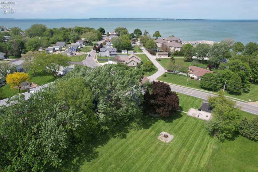 410 Main Street, Marblehead, 43440, 4 Bedrooms Bedrooms, ,2 BathroomsBathrooms,Residential,For Sale,Main,20261707