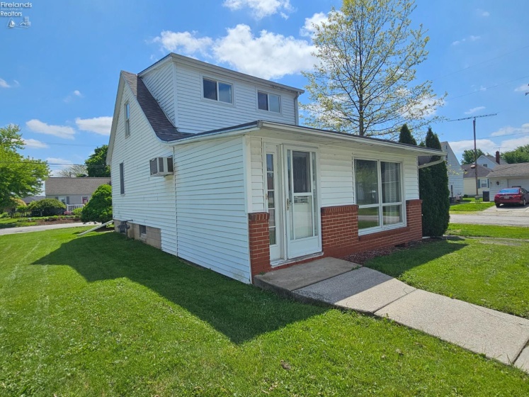 201 Brinker Street, Bellevue, 44811, 3 Bedrooms Bedrooms, ,1 BathroomBathrooms,Residential,For Sale,Brinker,20261709