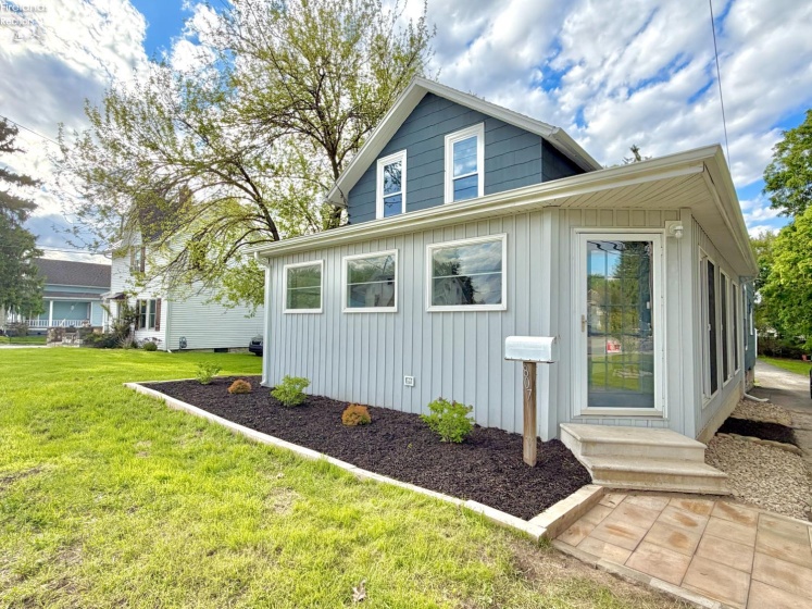 807 Main, Bellevue, 44811, 3 Bedrooms Bedrooms, ,1 BathroomBathrooms,Residential,For Sale,Main,20261525