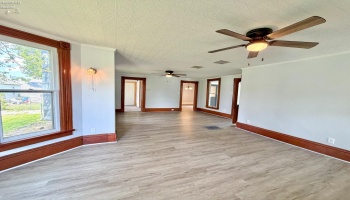 807 Main, Bellevue, 44811, 3 Bedrooms Bedrooms, ,1 BathroomBathrooms,Residential,For Sale,Main,20261525 807 Main, Bellevue, 44811, 3 Bedrooms Bedrooms, ,1 BathroomBathrooms,Residential,For Sale,Main,20261525