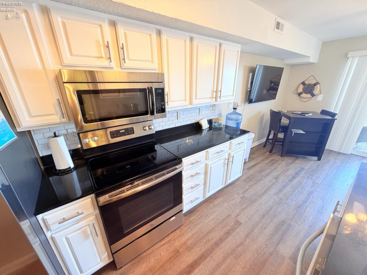 400 Swartz Lane, Middle Bass Island, 43446, 2 Bedrooms Bedrooms, ,1 BathroomBathrooms,Residential,For Sale,Swartz,20261719