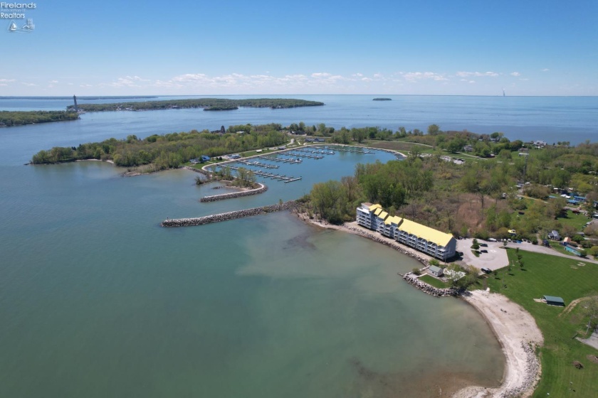 400 Swartz Lane, Middle Bass Island, 43446, 2 Bedrooms Bedrooms, ,1 BathroomBathrooms,Residential,For Sale,Swartz,20261719