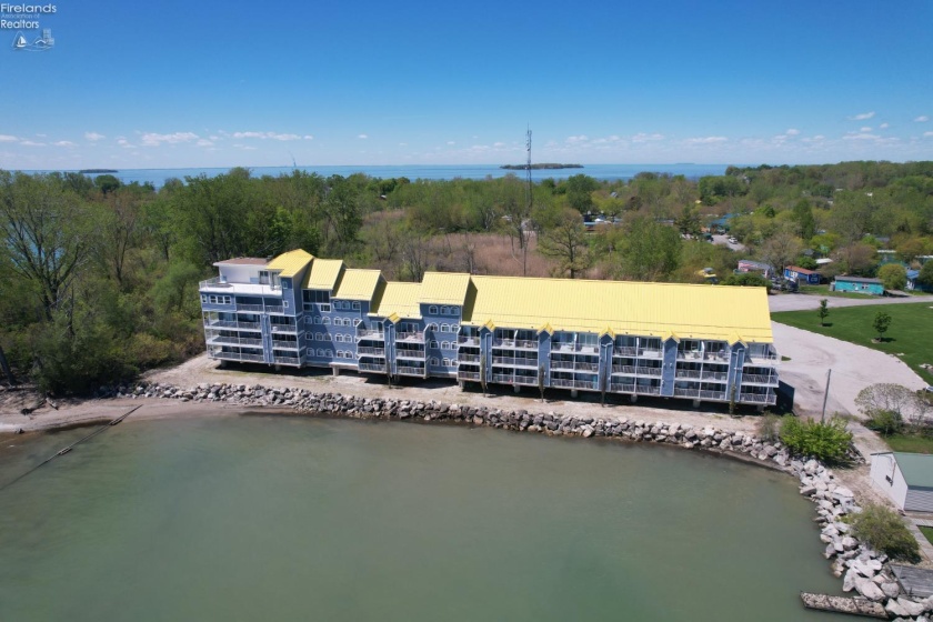 400 Swartz Lane, Middle Bass Island, 43446, 2 Bedrooms Bedrooms, ,1 BathroomBathrooms,Residential,For Sale,Swartz,20261719