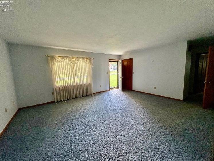 41 Oakwood Drive, Tiffin, 44883, 2 Bedrooms Bedrooms, ,1 BathroomBathrooms,Residential,For Sale,Oakwood,20261720