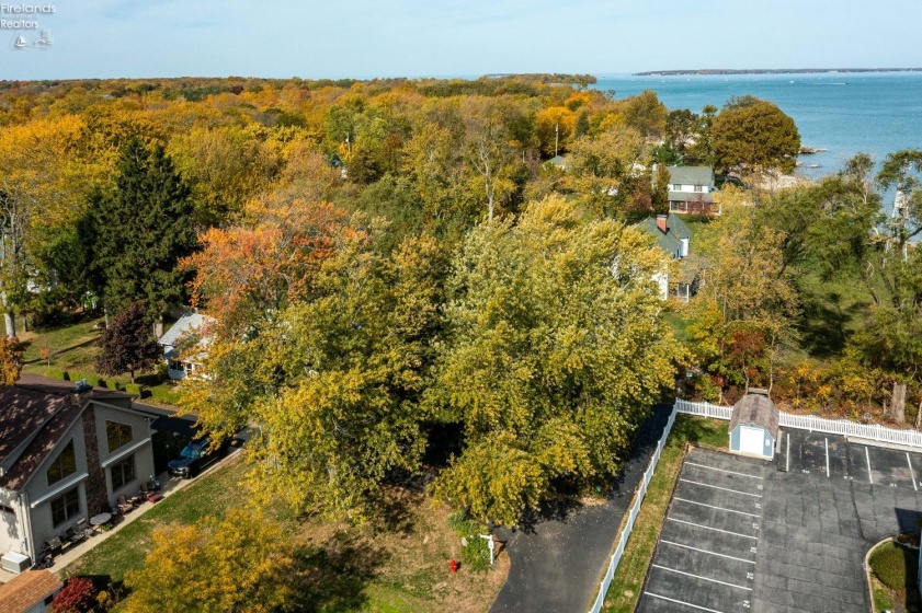 5861 Woodland Drive, Port Clinton, 43452, ,Multiple Units,For Sale,Woodland,20261737